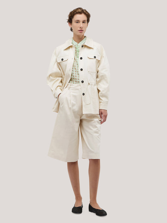 Giubbino con tagli su manica e coulisse in vita in gabardine panna cpa105_s2612b_tpanna