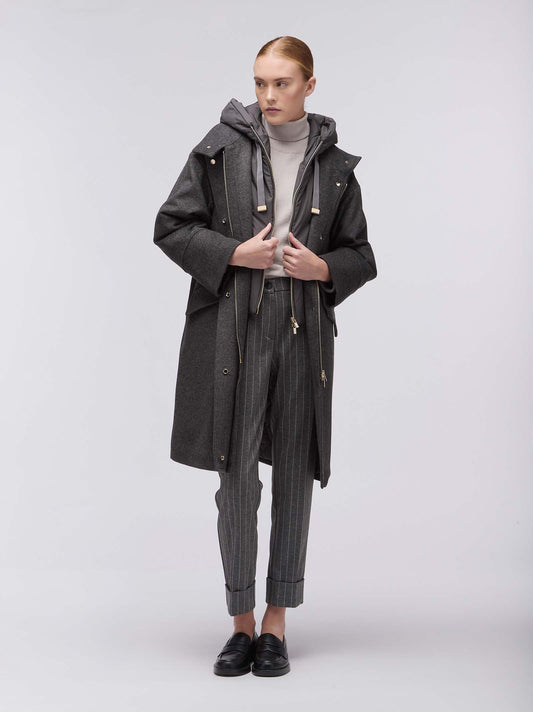 Capospalla in lana cashmere con pettorina interna e cappuccio grigio cpt063_n_f2520b_gri005