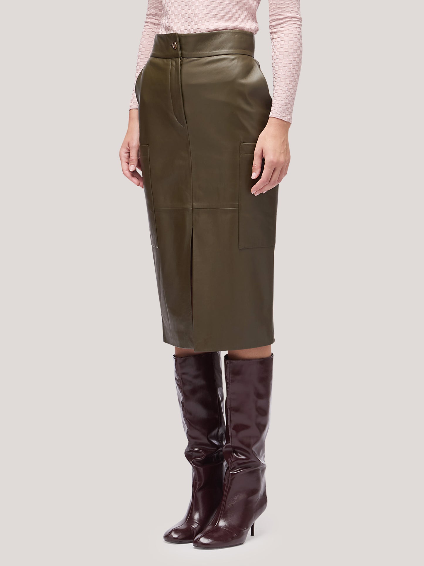 Gonna in pelle con spacco sul davanti militare gon068_f2515a_mi0001 68145295786310