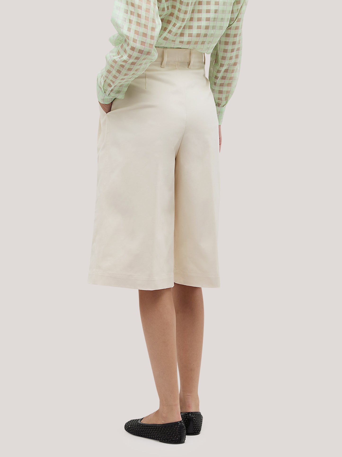 Bermuda shorts in gabardine panna pam216_s2612b_tpanna 72020533903686