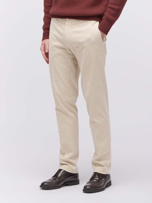 Pantalone uomo in gabardine gesso pan011_col3_t00030