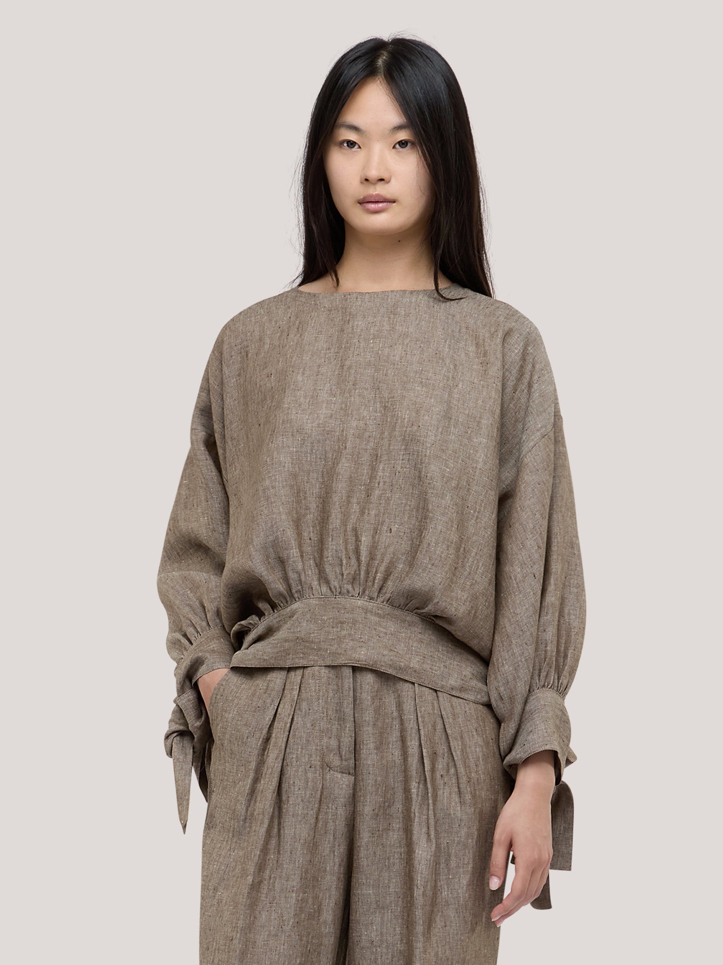 Cropped oversized blouse with three-quarter sleeves in 100% linen melange top112_s2611c_tmelan 72189607575878