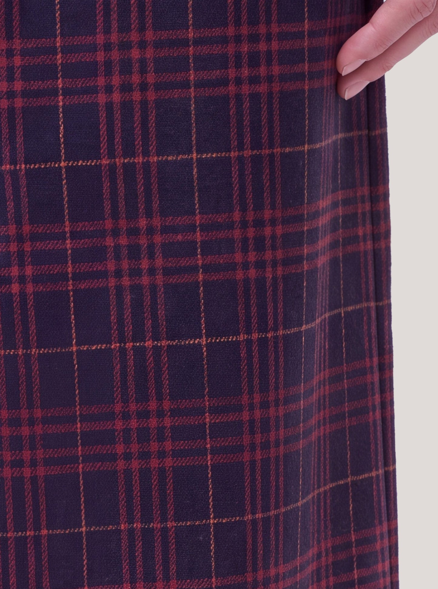Shirt dress in Glen check flannel night gon077_t22_f26-22_tnotte 74843974467910