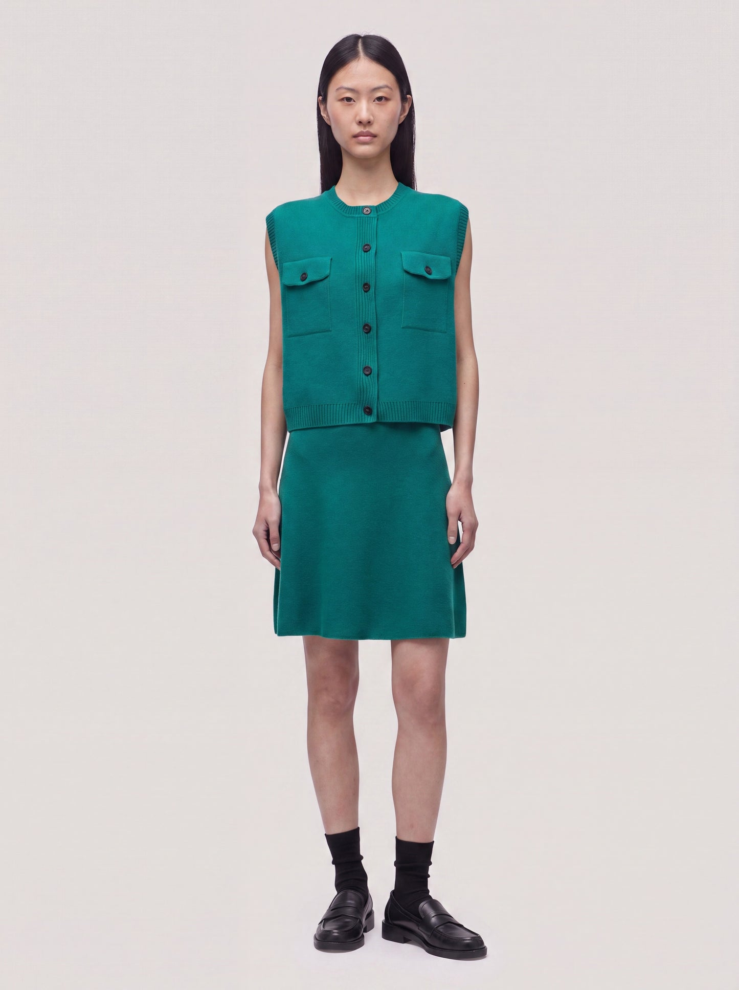 Sleeveless crew-neck cardigan in Milano stitch jade 260r18_fw26-7_816gia 74734077706566